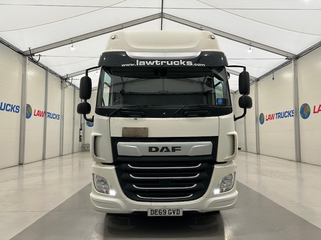 DAF CF 260 Sleeper Cab Curtainsider