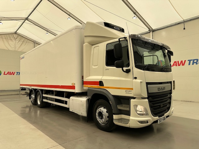 DAF CF 370 6×2 Sleeper Cab Fridge Box
