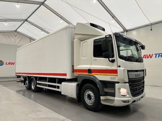 DAF CF 370 6×2 Sleeper Cab Fridge Box