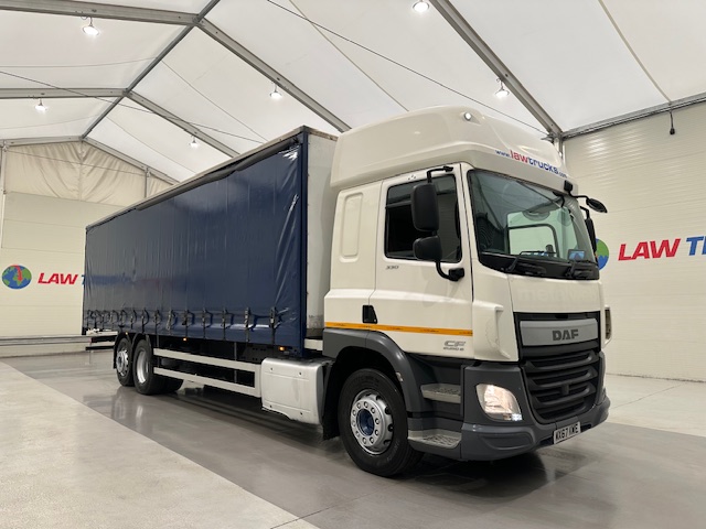 DAF CF 330 6×2 Rear Lift Sleeper Cab Curtainsider
