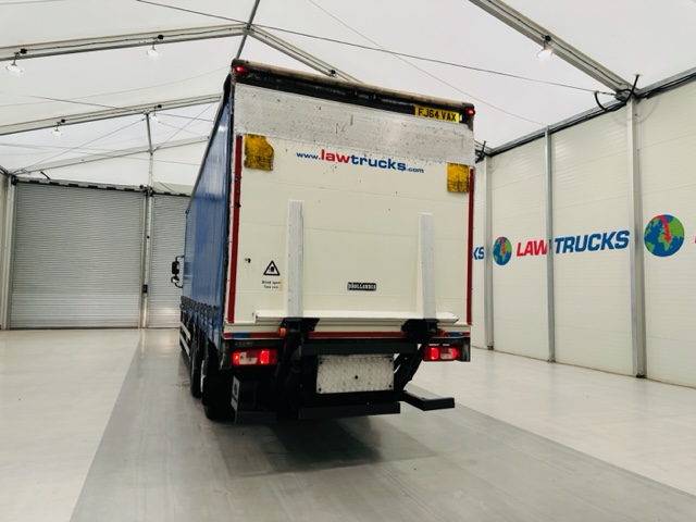 DAF CF75 310 6×2 Rear Lift Sleeper Cab Curtainsider