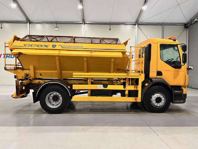 Volvo FE 240 4×2 Day Cab Gritter