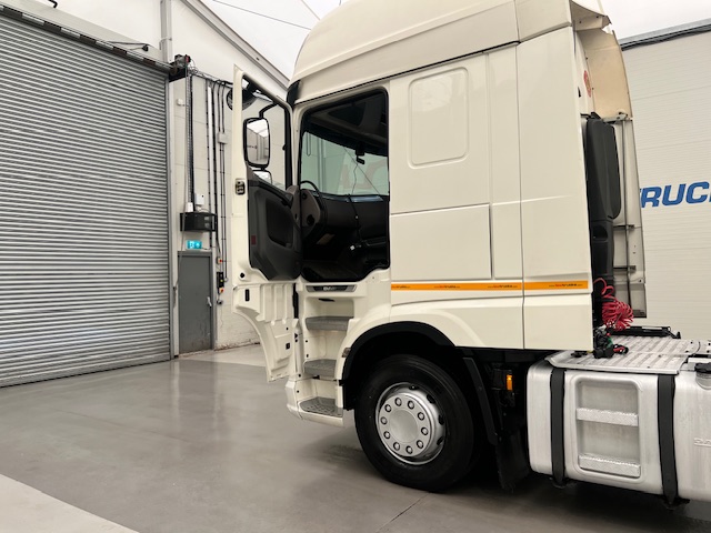 DAF XF 480 6×2 Midlift Tractor Unit