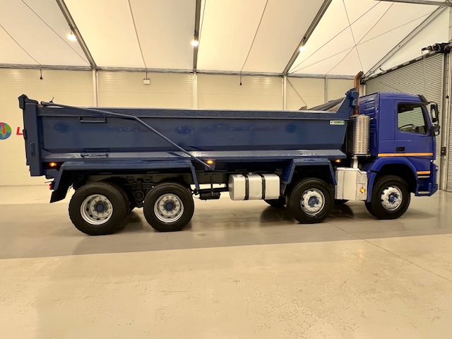 Volvo FM 410 8×4 Day Cab Steel Tipper