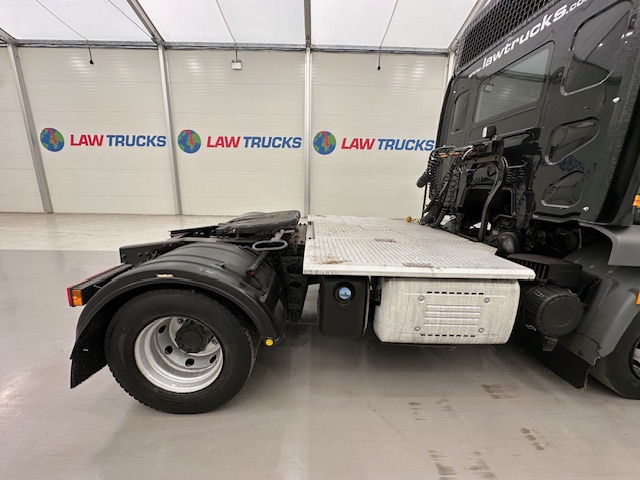 DAF LF 260 4×2 Rest Cab Tractor Unit