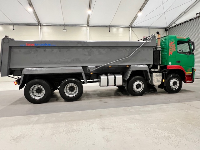 Volvo FM 400 8×4 Day Cab Tipper
