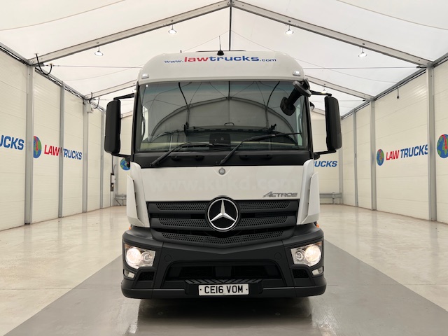 Mercedes Actros 1824 4×2 Sleeper Cab Fridge Box