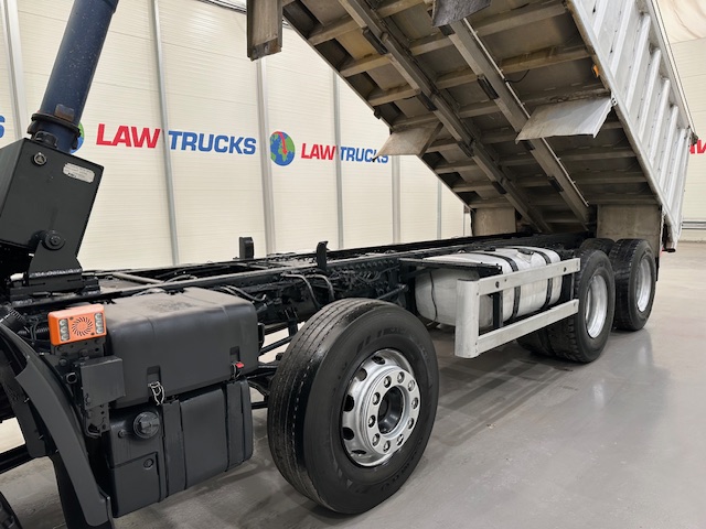 DAF CF 370 8×4 Day Cab Tipper Manual