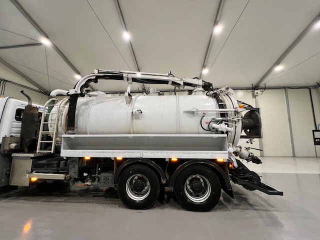 Mercedes Atego 2628 6×4 Day Cab Vacuum Tanker