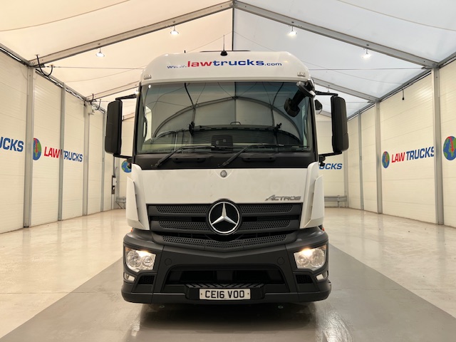 Mercedes Actros 1824 4×2 Sleeper Cab Fridge Box