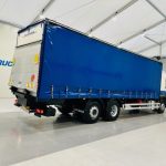 Volvo FM 300 6×2 Sleeper Cab Curtainsider - thumbnail