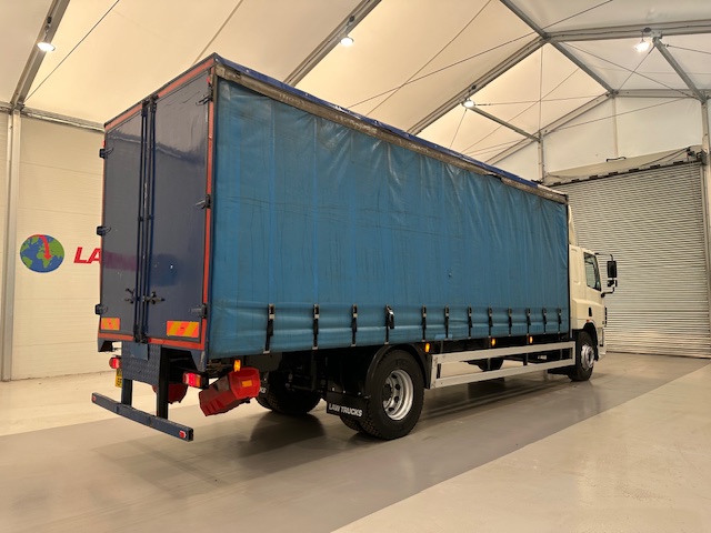 DAF CF65 220 Sleeper Cab Curtainsider Manual