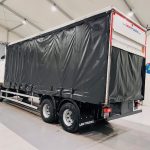 Volvo FM9 260 10 Tyre Sleeper Cab Curtainsider - thumbnail