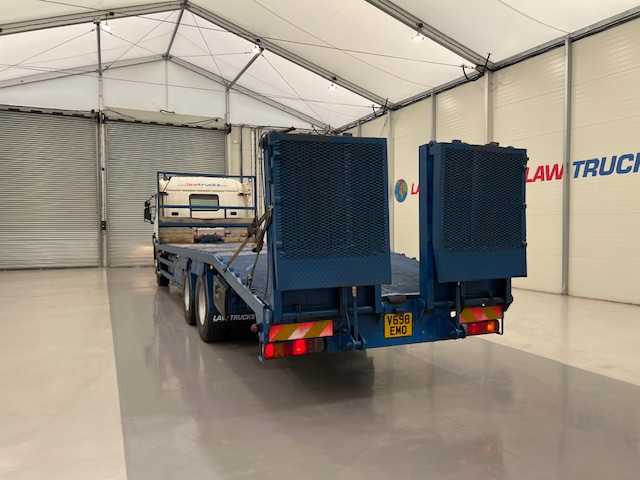 Scania 114 340 6×2 Sleeper Cab Beavertail