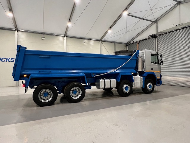 Volvo FMX 410 8×4 Day Cab Steel Tipper