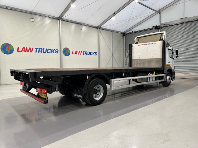 Mercedes Axor 1824 Sleeper Cab Flatbed