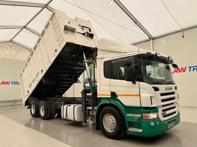 Scania P270 10 Tyre Day Cab Bulk Tipper with Crane