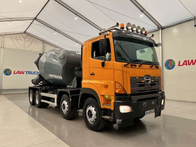 Hino 700 3241 8×4 Cement Mixer