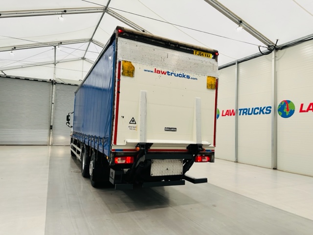 DAF CF75 310 6×2 Rear Lift Sleeper Cab Curtainsider