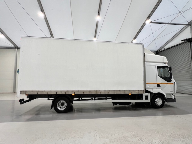 Renault Midlum 190 Sleeper Cab Box Van