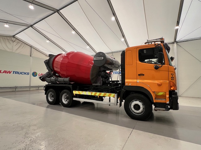 Hino 700 2813 6×4 Cement Mixer