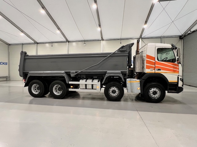 Volvo FMX 420 8×4 Day Cab Steel Tipper