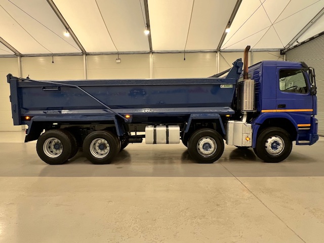 Volvo FM 410 8×4 Day Cab Steel Tipper