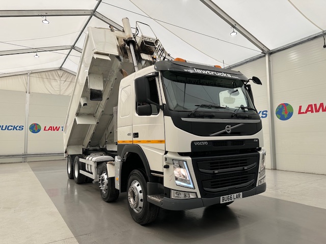 Volvo FM 410 8×4 Sleeper Cab Tar Spec Tipper