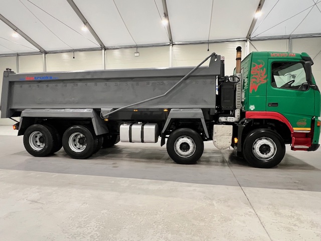 Volvo FM 400 8×4 Day Cab Tipper