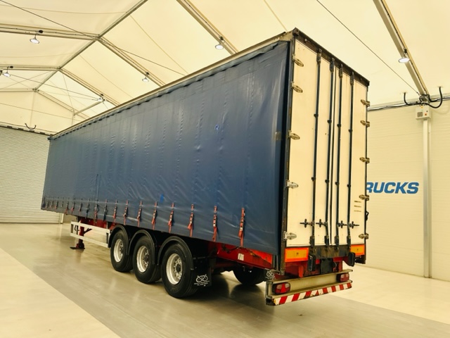 Montracon Tri Axle Curtainsider Trailer
