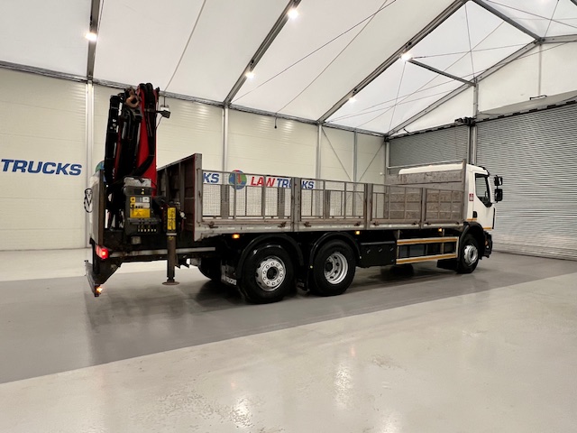 Renault C320 6×2 Day Cab Dropside with Crane