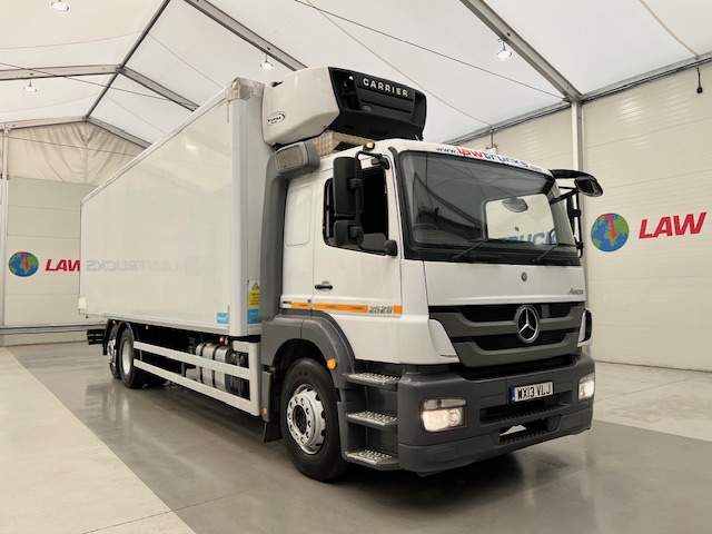 Mercedes Axor 2529 6×2 Rear Lift Sleeper Cab Fridge Box