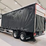 Volvo FM9 260 10 Tyre Sleeper Cab Curtainsider - thumbnail