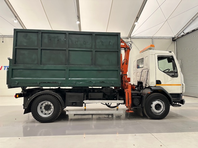 DAF LF55 220 4×2 Steel Tipper Grab Manual