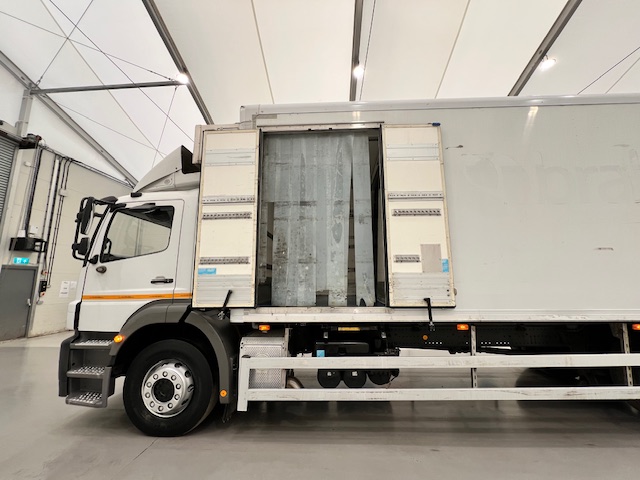 Mercedes Axor 1824 Day Cab Fridge Box