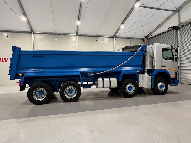 Volvo FMX 410 8×4 Day Cab Steel Tipper