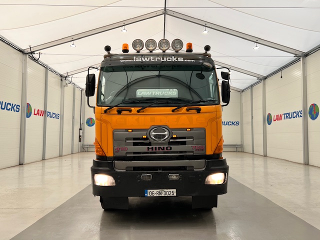 Hino 700 3241 8×4 Cement Mixer