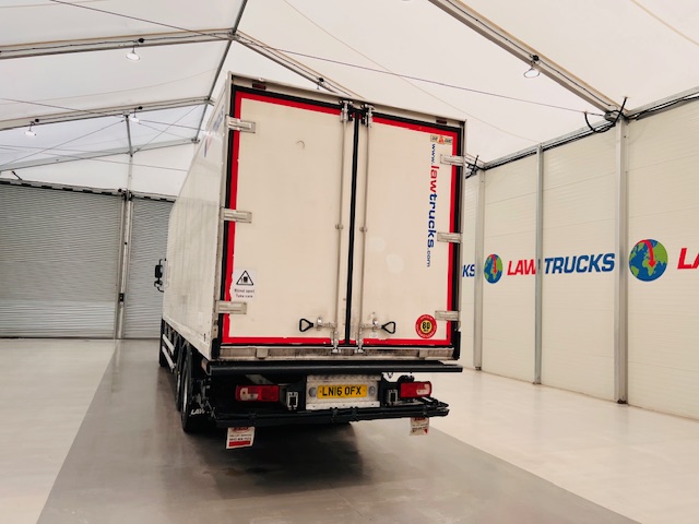 DAF CF 330 6×2 Rear Lift Fridge Box