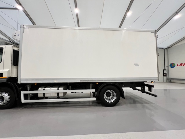 DAF CF 260 4×2 Day Cab Fridge Box