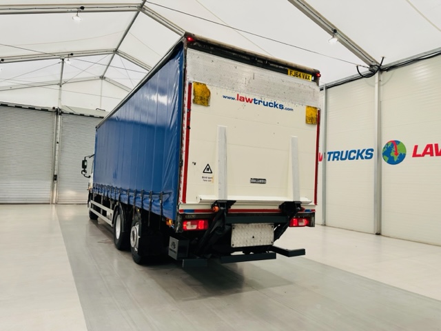 DAF CF75 310 6×2 Rear Lift Sleeper Cab Curtainsider