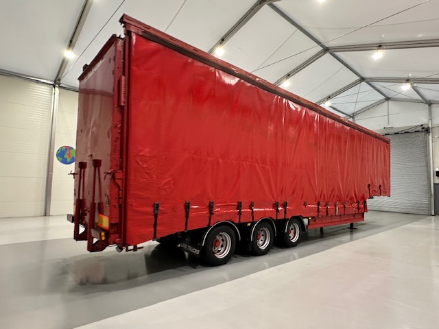 Kerbaid Miles Nunn Tri Axle Stepframe Enclosed Lowloader