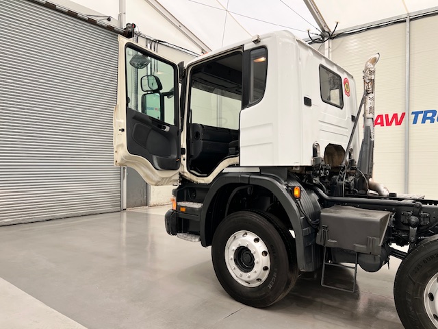 Scania P400 8×4 Day Cab Chassis