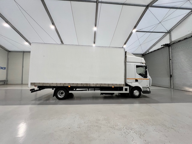 Renault Midlum 190 Sleeper Cab Box Van
