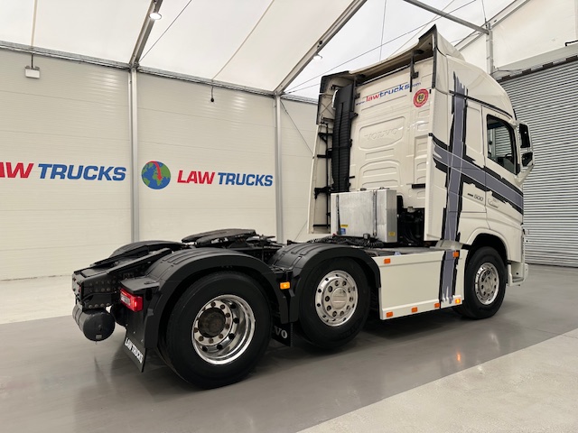 Volvo FH 500 6×2 Midlift Tractor Unit PTO