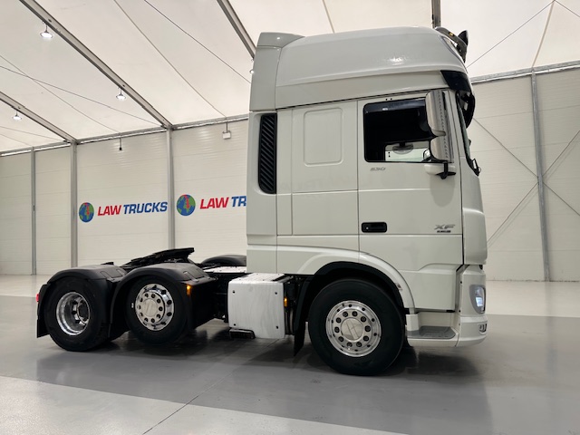 DAF XF 530 6×2 Midlift Tractor Unit