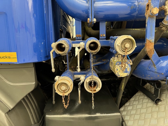 Scania P420 8×4 Sleeper Cab Vacuum Tanker