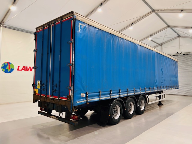 SDC Tri Axle Curtainsider Trailer