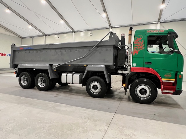 Volvo FM 400 8×4 Day Cab Tipper