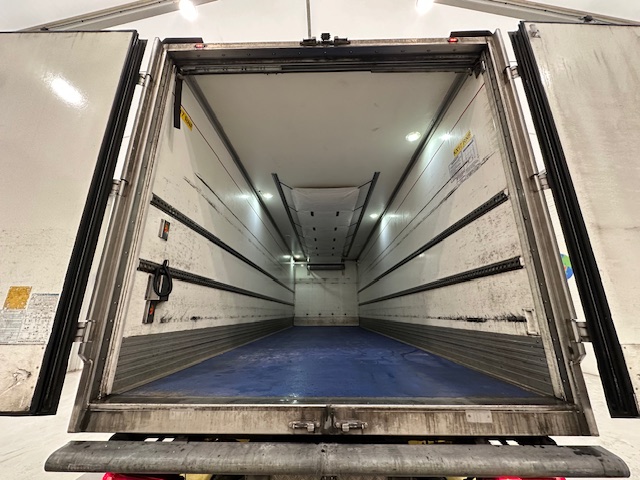 Scania P250 4×2 Sleeper Cab Fridge Box