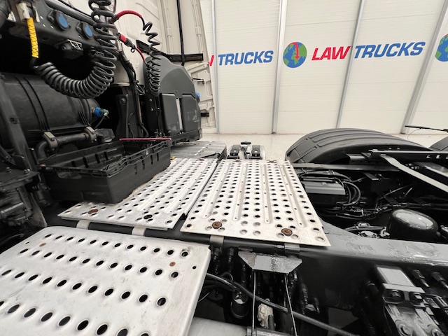 Volvo FH 500 6×2 Sleeper Cab Midlift Tractor Unit